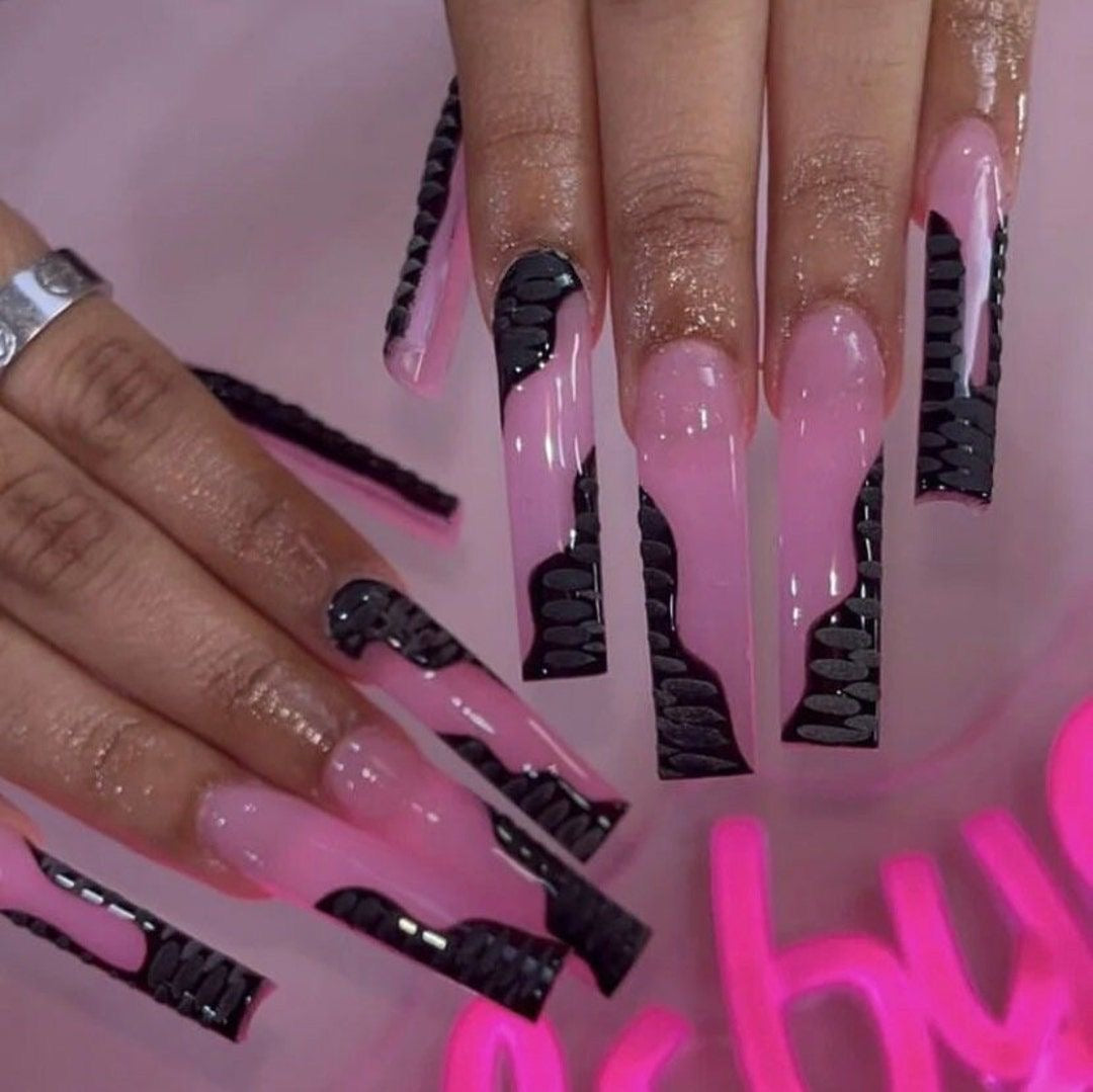 Y2K Pretty Acrylic Cute Crocodile Print Pink Black Press On Nails