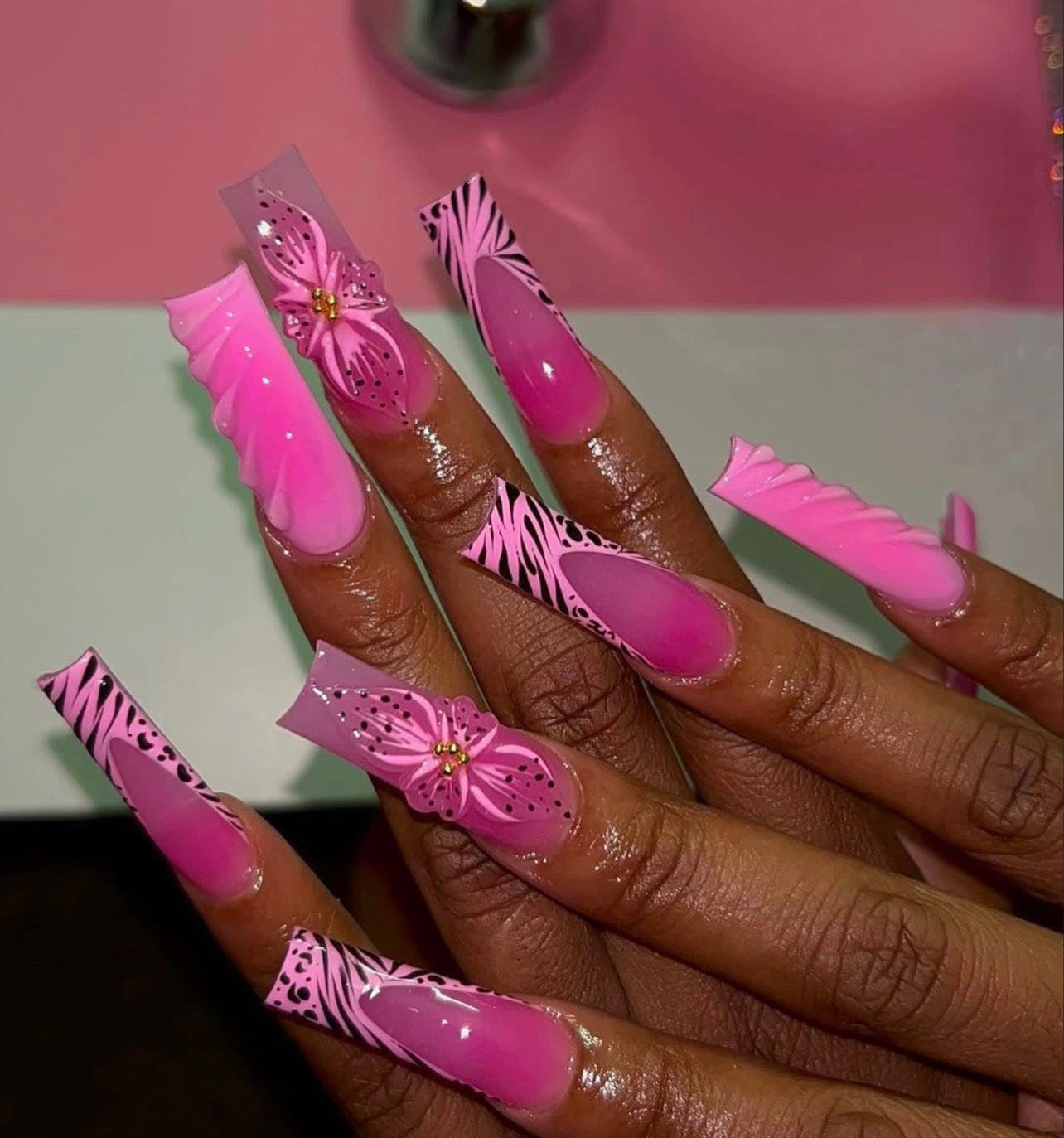 Baddie Luxurious Acrylic Pink Animal Print 3D Gel Flower Press On Nails