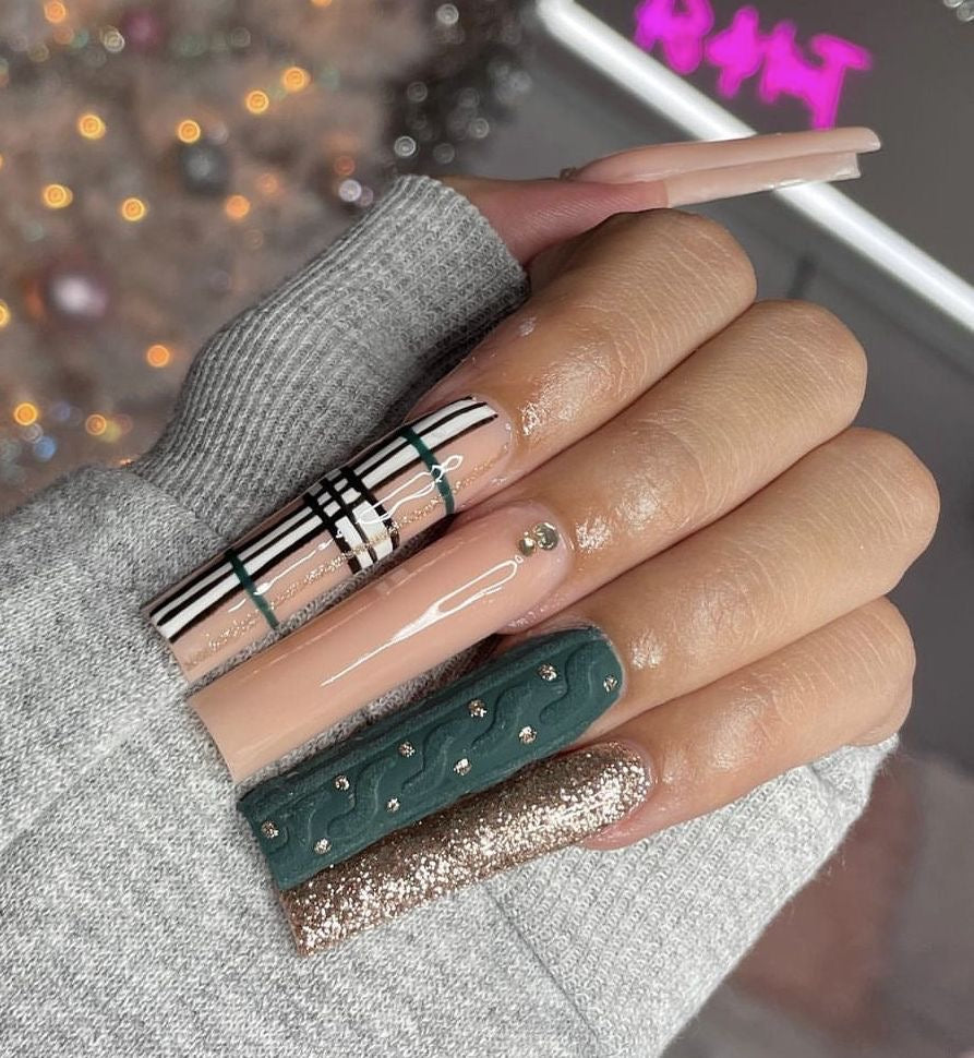 Acrylic Holiday Green Christmas Sweater Press On Nails