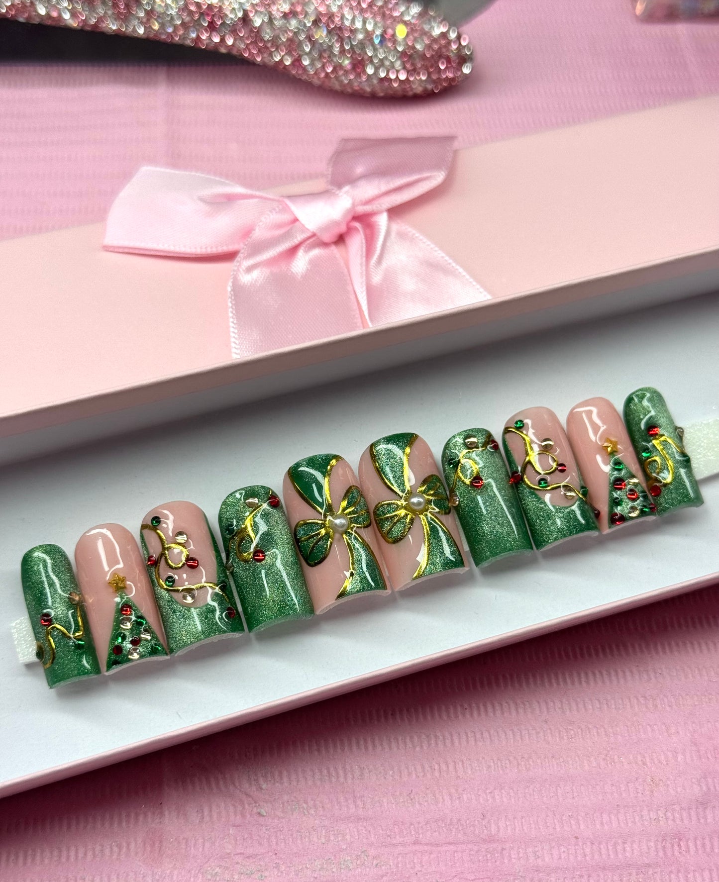 Acrylic Baddie Cute Christmas Green Cat Eye Press On Nails